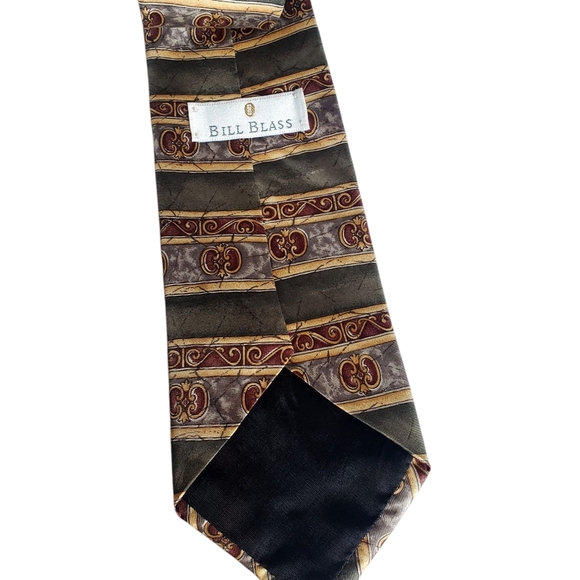 Bill Blass Green and Gold Tie with Intricate Patterns - Picture 2 of 3